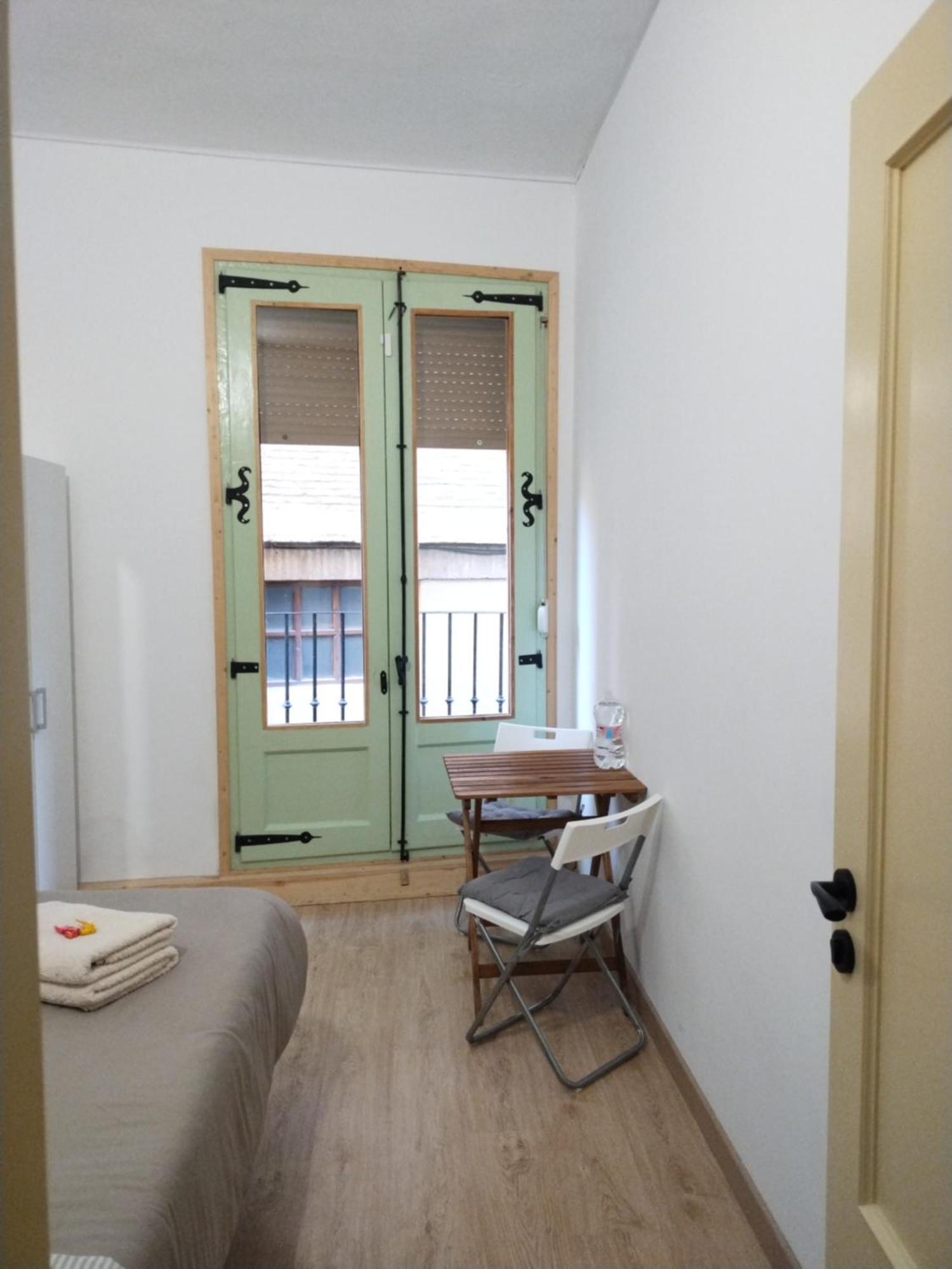 Tudela Apartment Bagian luar foto